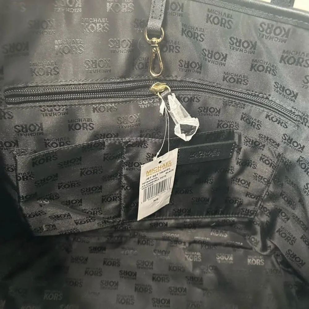 Michael Kors Large Black Leather jet set travel Tote
